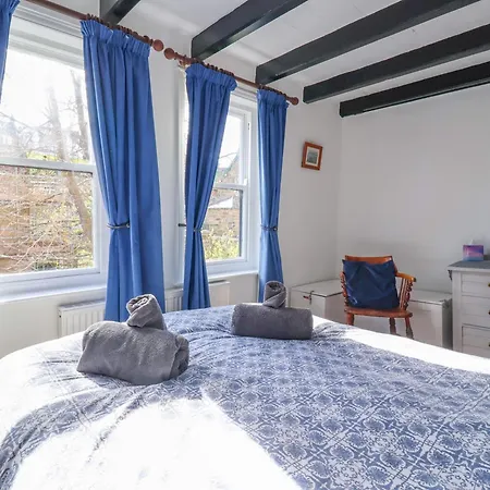 Roseberry בית נופש וויטבי